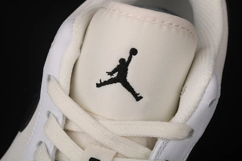 All categories Air Jordan Jordan series basketball shoes Air Jordan 1 Low Air Jordan AJ1 Low AJ1 Joe 1 low white and black canvas splicing DC3533-100